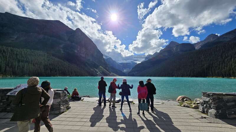 Private Day Tour: Moraine Lake and Lake Louise - Discover the Magic of Moraine Lake and Lake Louise on a Privately Guided Day Trip