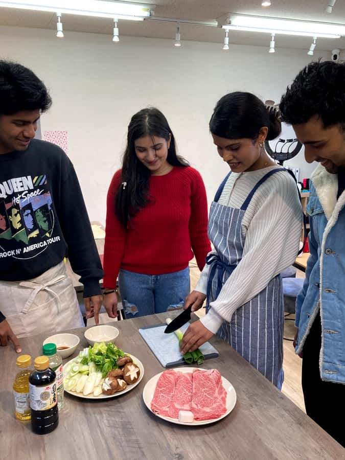 Kobe: Cooking Class with Kobe Beef Sukiyaki and Origami - Key Points: