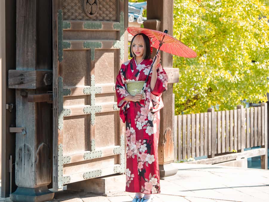 Osaka: Kimono Rental 90mins Plan for Adults - The Sum Up