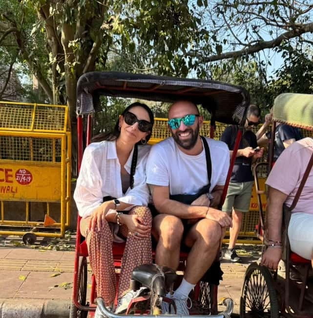 Old Delhi: Walking Tour with Chandni Chowk, Food & Rickshaw - Key Points