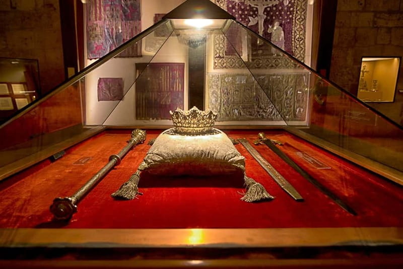 Granada: Royal Chapel of Granada Entry Ticket - Exploring the Royal Chapel of Granada in Detail