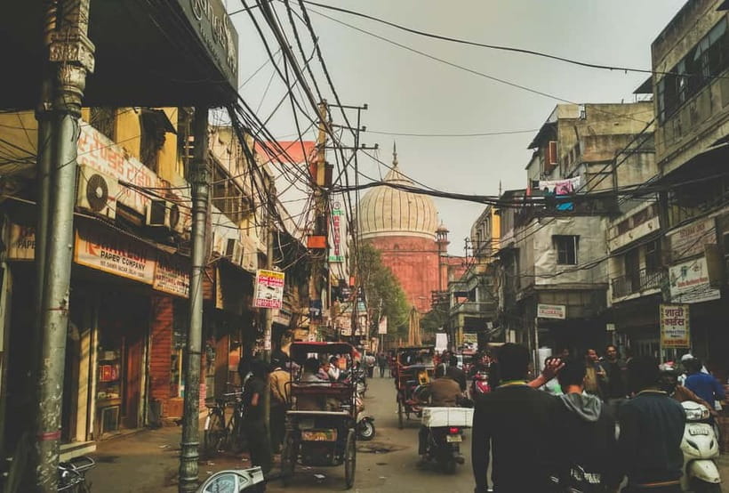 Spices & Stories: The Old Delhi Food Trail - A Deep Dive into the Food & Culture Experience
