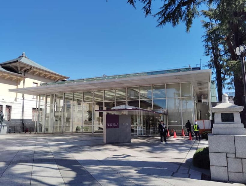 Tokyo: Yasukuni Shrine and Yushukan Museum Guided Tour - What Travelers Can Expect