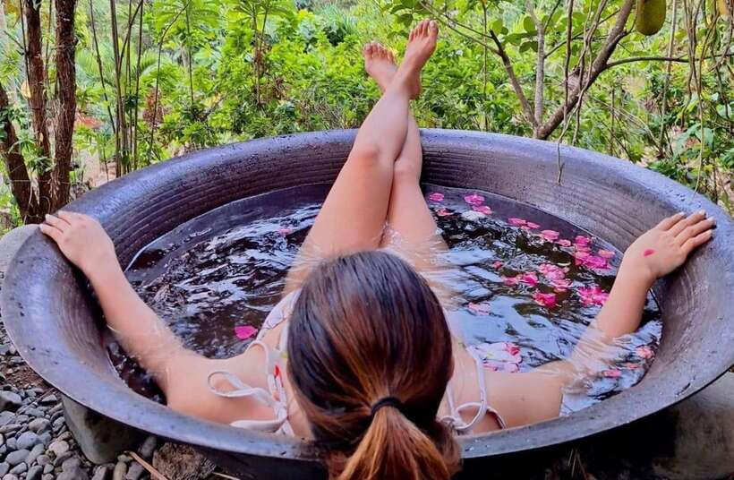 Boracay: Island Hopping Tour with Hot Kawa Bath and Lunch - An In-Depth Look at the Boracay Island Hopping Tour