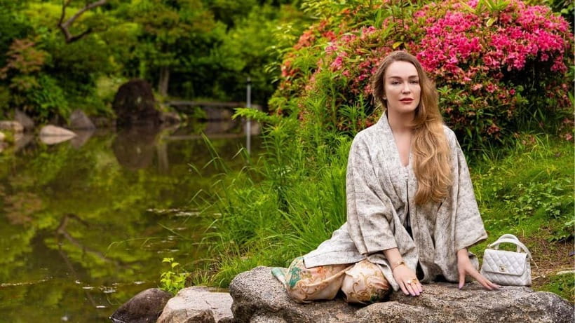 Osaka Castle Private Photoshoot  Iconic & Timeless! - Practical Tips and Considerations