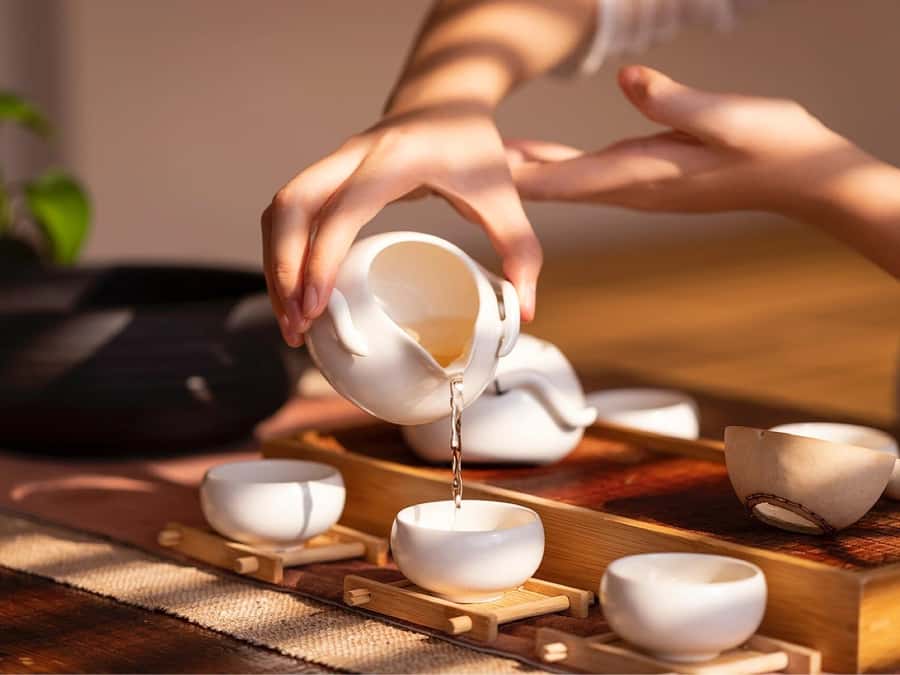 Shanghai: Zhujiajiao Water Town with Tea Ceremony Experience - Discovering Zhujiajiao: Why It’s Worth Visiting