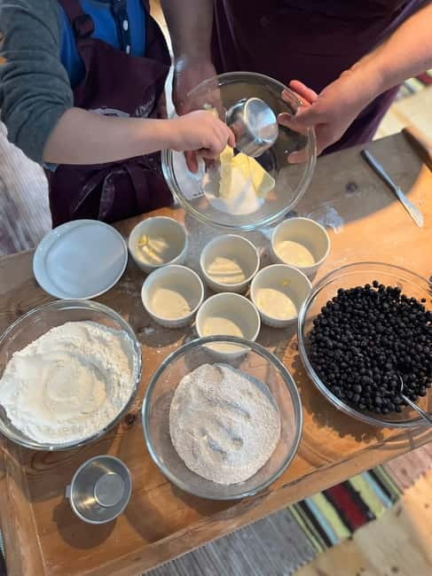 Puumala: Blueberry Rye Pie Baking Workshop - Puumala: Blueberry Rye Pie Baking Workshop — A Taste of Finnish Heritage