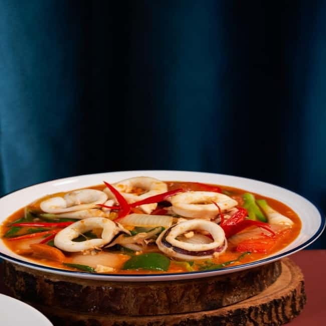 Bangkok: Whale Klang Krung by Na Klongwan F&B Packages - Atmosphere and Setting