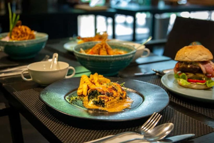 Chiang Mai: 4K Cafe by Cross Vibe Decem F&B Packages - What’s Included in the Experience