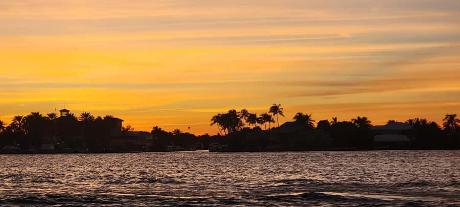 Dania Beach: Southeast Florida Private Pontoon Boat Charter - The Sum Up