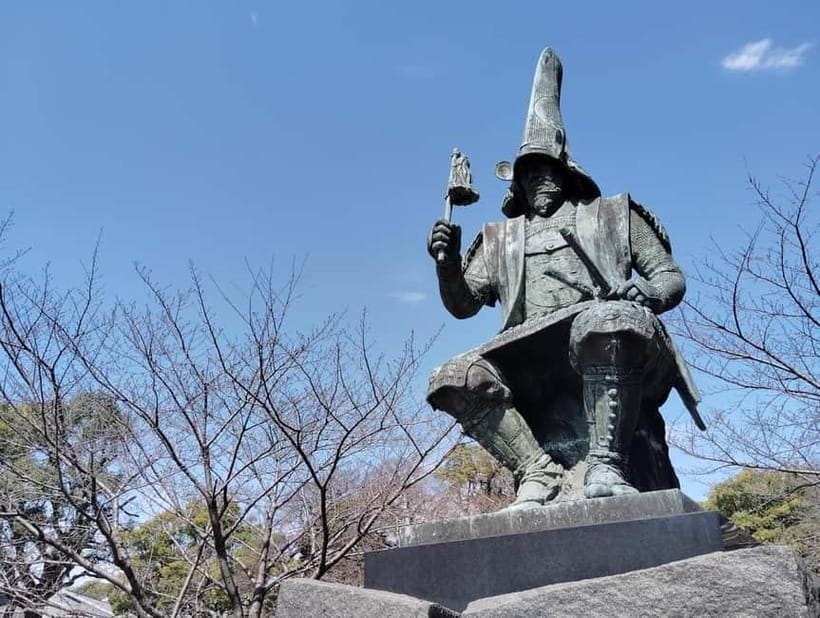 Kumamoto: Kumamoto Castle Guided Walking Tour 90min - Authentic Insights Based on Reviews