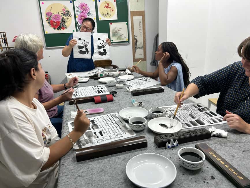 Chengdu: Chinese Calligraphy & Chinese Painting Class - What You’ll Do in the Chinese Calligraphy Class  