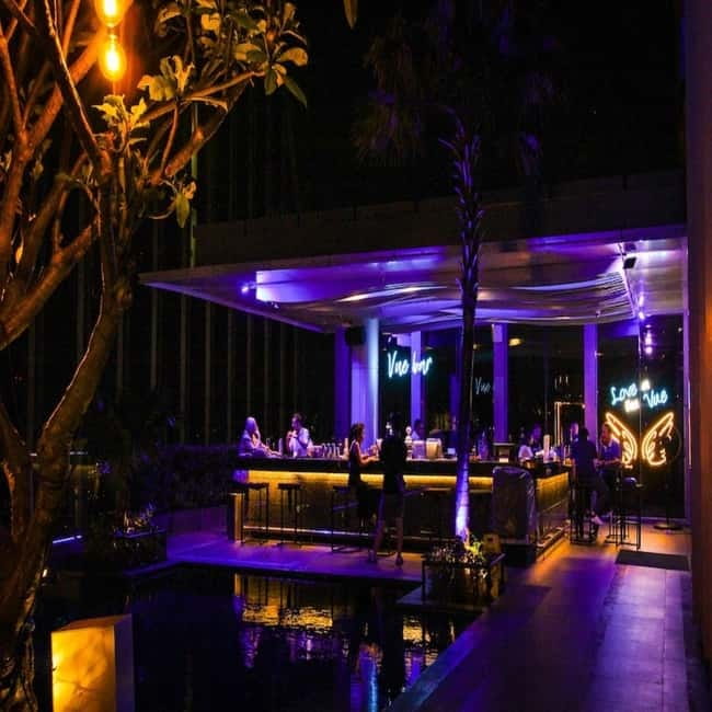 Bangkok: The Vue Bar Rooftop at Mercure Bangkok Sukhumvit 24 - Who Will Love This Experience?