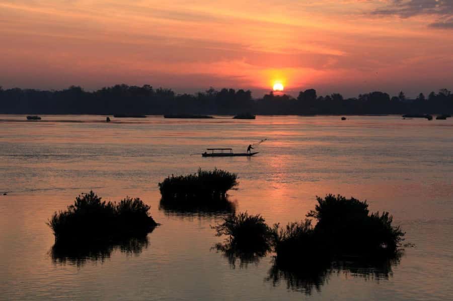 Pakse: Wat Phu, Nasinda Ruins, and Dao Huan Market Tour - Key Points