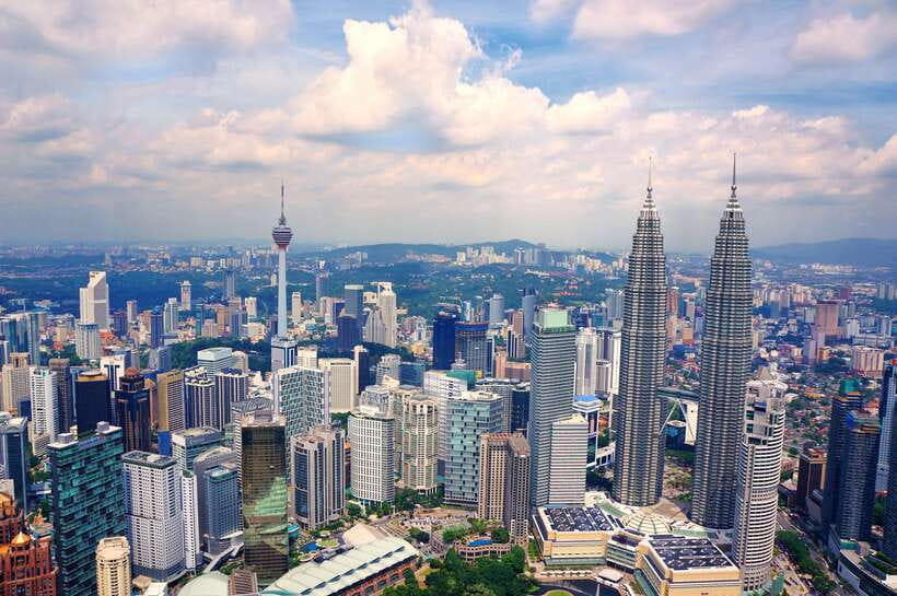 Kuala Lumpur: Private Walking Tour with a Local - The Guide Experience: Variability & Authenticity