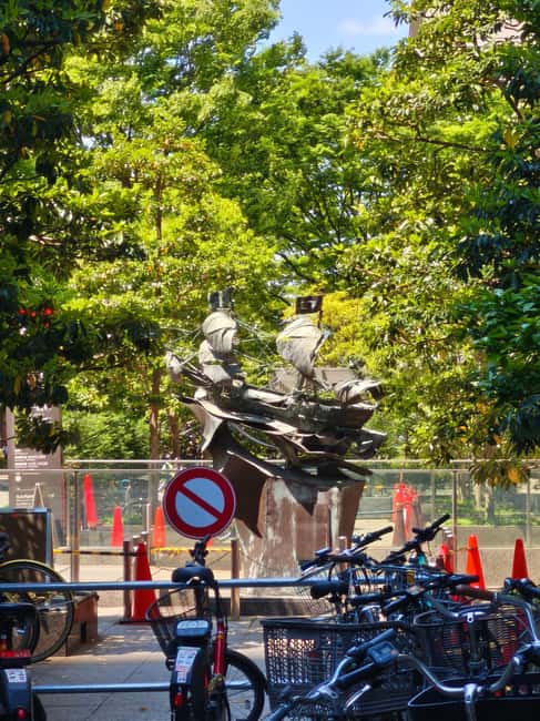 Tokyo: Marunouchi and Imperial Palace Guided Tour - Why This Tour Represents Good Value