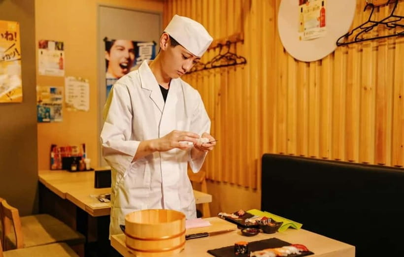 Tokyo: Sushi Making Experience & Japanese Cooking Class - The Location and Convenience