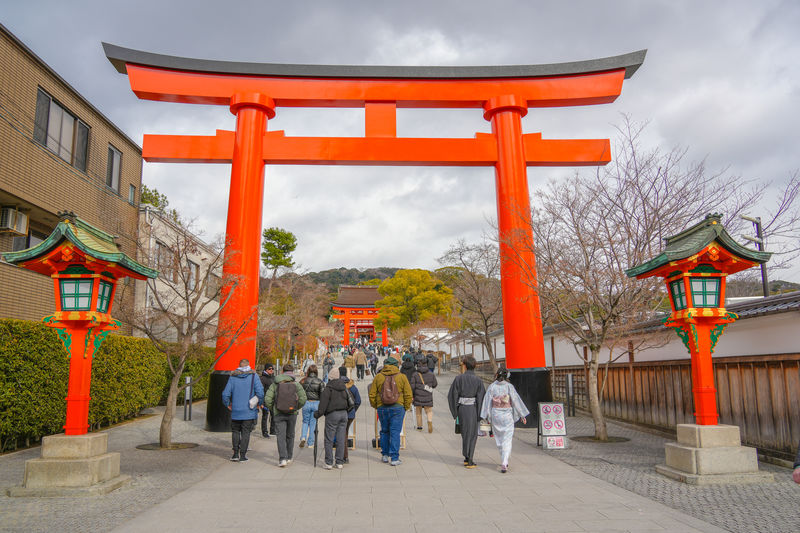 Kyoto: Nijo, Bamboo Grove, Golden Pavilion & Fushimi Inari Bus Tour