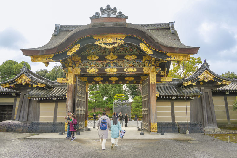 Kyoto: Nijo, Bamboo Grove, Golden Pavilion & Fushimi Inari Bus Tour