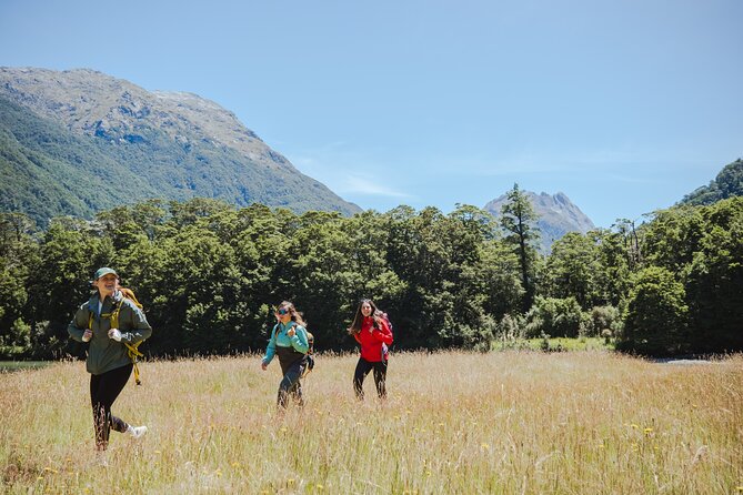 Milford Track Day Walk with Lake Te Anau Water Taxi - FAQ