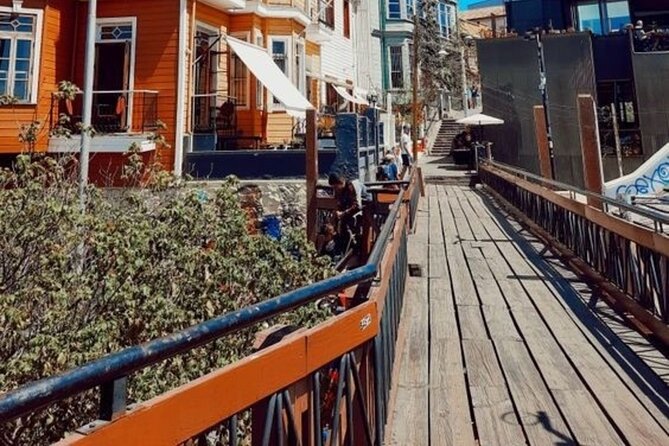 Valparaiso Highlights Walking Tour with A Guide - Authenticity and Local Flavor