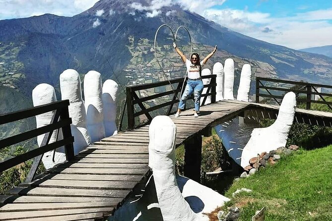 The Hands of God - Tours - The Highest Viewpoint of the City - Ec - Key Points