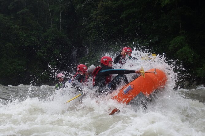 Extreme Rafting in Baños de Agua Santa Level III and IV+ - The Value of the Tour