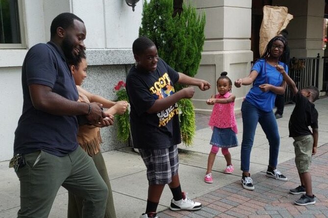 Fun City Scavenger Hunt in Shreveport by Wacky Walks - Fun City Scavenger Hunt in Shreveport by Wacky Walks