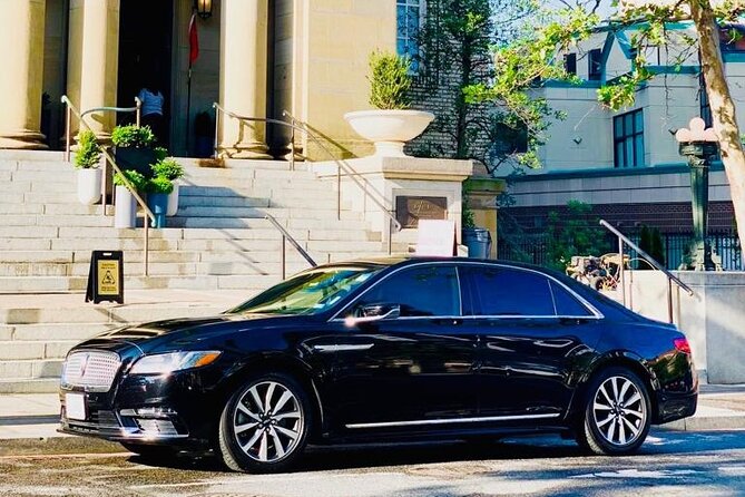 Private Transfer to or from Dulles Airport IAD to Washington DC - How the Experience Unfolds