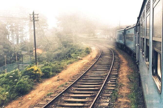 Kandy to Nanu Oya train ride on (Train No: 1005 "Podi Menike") - Booking and Practical Considerations