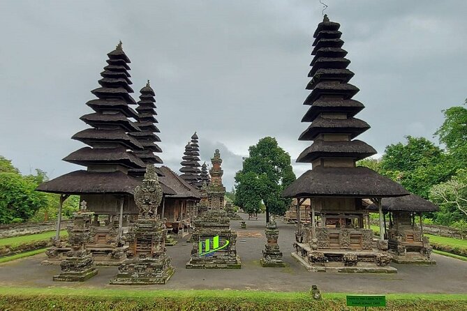 Half-Day Private Tour to Tanah Lot and Bali Royal Temple - A Deep Dive into Bali’s Sacred Temples and Tasty Treats