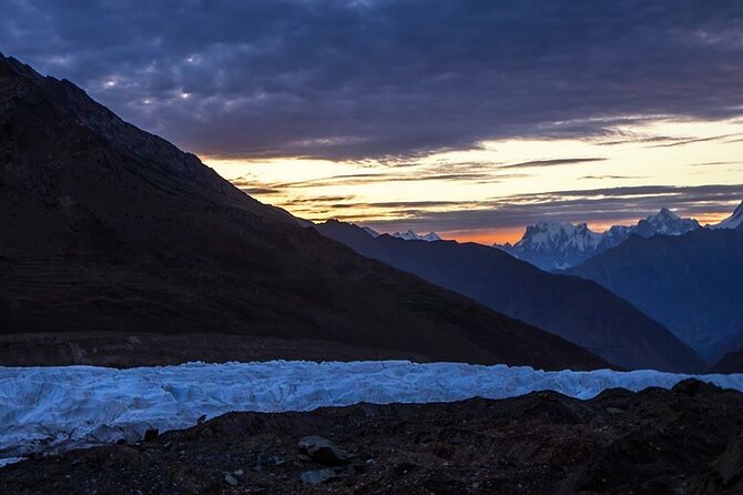 5 Day Adventure from Hunza Valley Rush Lake Trek - Highlights of the Journey