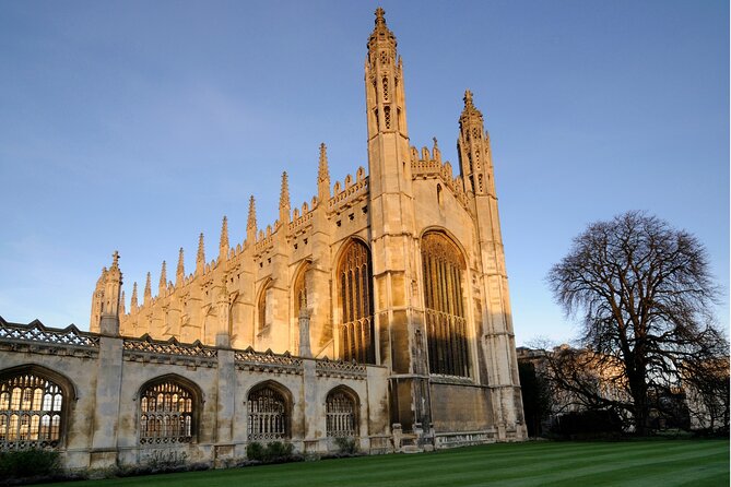Cambridge Scavenger Hunt and Highlights Self-Guided Tour - Key Points