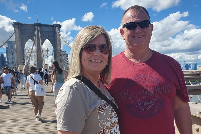 Let's take a walk across the iconic Brooklyn Bridge - Practical Details and Tips