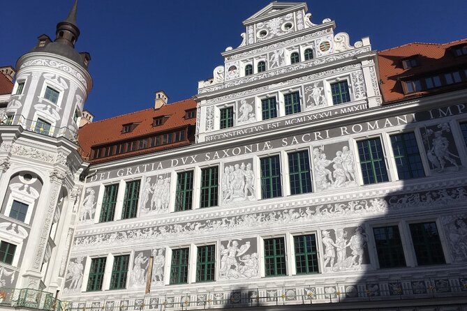Guided tour of the castle with an introduction to architecture and the Dresden stable yard - An In-Depth Look at the Dresden Castle Experience