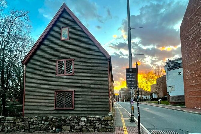 1692 Bloodbath Adult Ghost Tour - Detailed Breakdown of the Itinerary