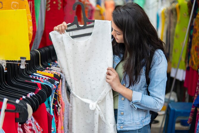 Hyderabad Shopping and Food Tasting Experience (Guided Halfday City Tour by Car) - Exploring the Hyderabad Shopping and Food Tasting Tour in Detail