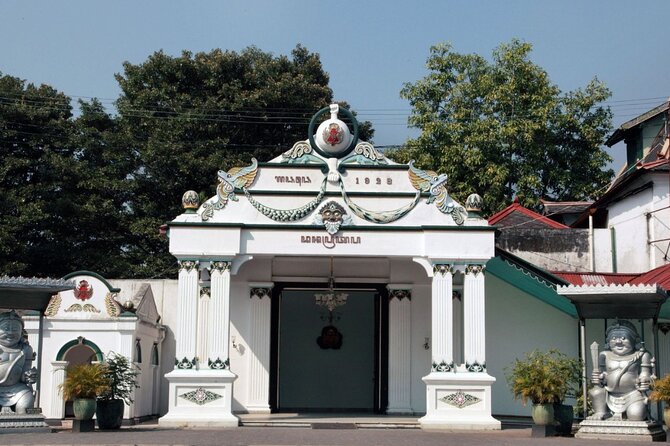 Half Day Keraton and Taman Sari Tour - Key Points