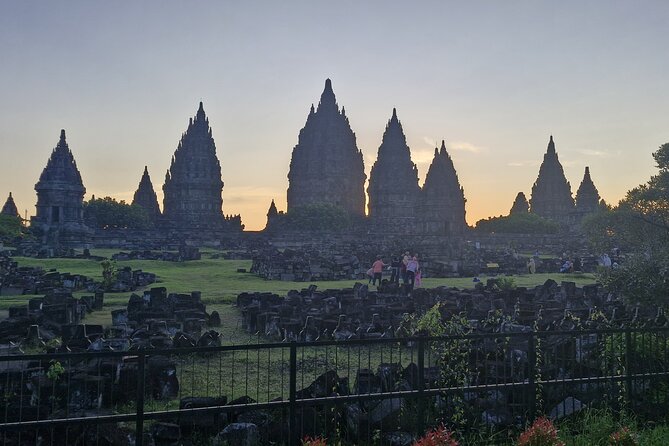 Sunset Prambanan & Ramayana Ballet Show + Dinner (Tickets Incl.) - Dinner with a View or at Kali Opak Resto
