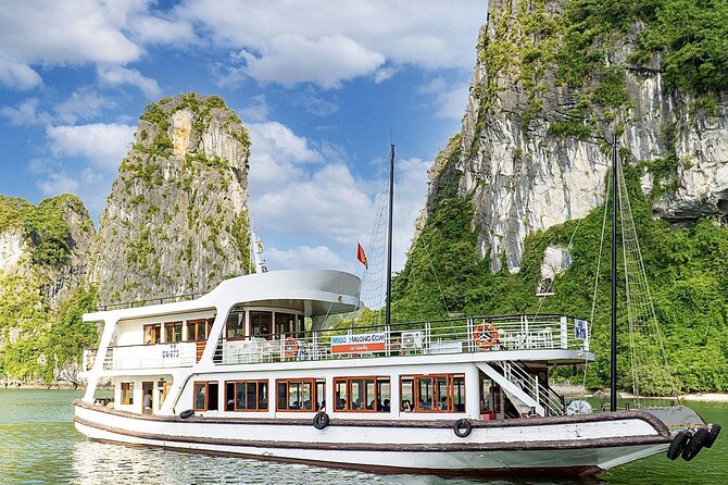 Ha Long Deluxe Day Cruise with Set Menu Lunch, Kayaking & Party - The Sum Up