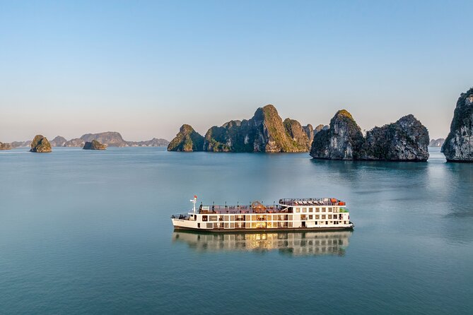 Halong & Lan Ha Bay Indochine Cruise  Luxury 2D1N with Balcony - What Sets This Cruise Apart?