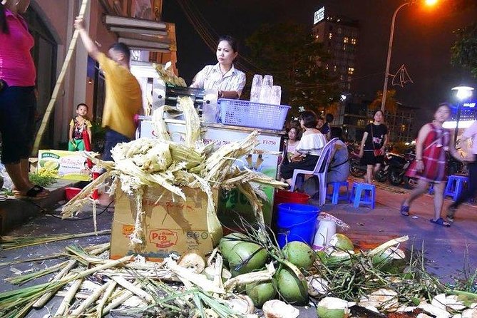 Ha Long Bay Night Exploration - Who Will Appreciate This Experience?