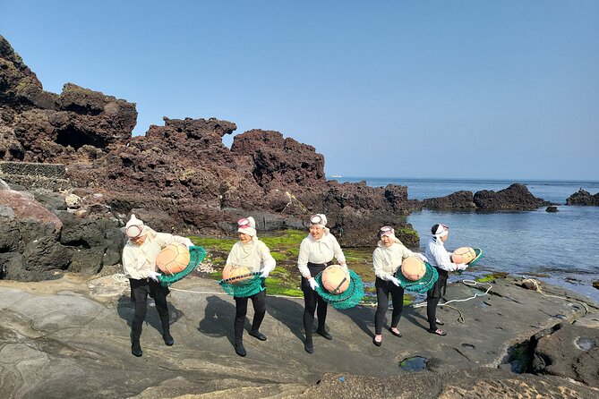 Private Tour Woman Diver Performance & stone park in Jeju Island - Exploring Jeju’s Rich Culture and Volcanic Landmarks