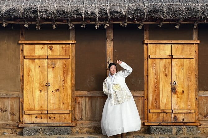 Hanbok Experience & Seasonal Half-Day Private Package Tour - A Closer Look at the Hanbok Experience & Seasonal Half-Day Private Tour in Jeju