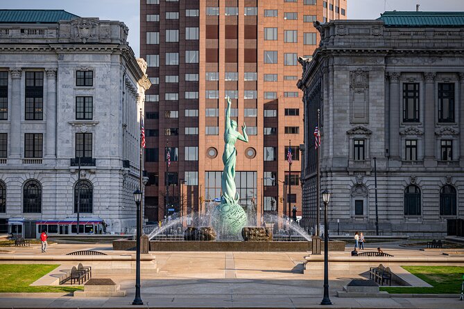 Cleveland Scavenger Hunt Walking Tour and Game - Exploring Cleveland Through an Unconventional Lens