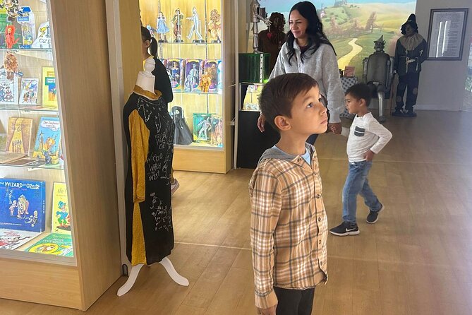 Wizard of OZ Museum tour - FAQ About the Wizard of Oz Museum Tour