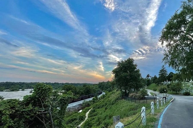 Hollywood Cemetery Hills and History - FAQs