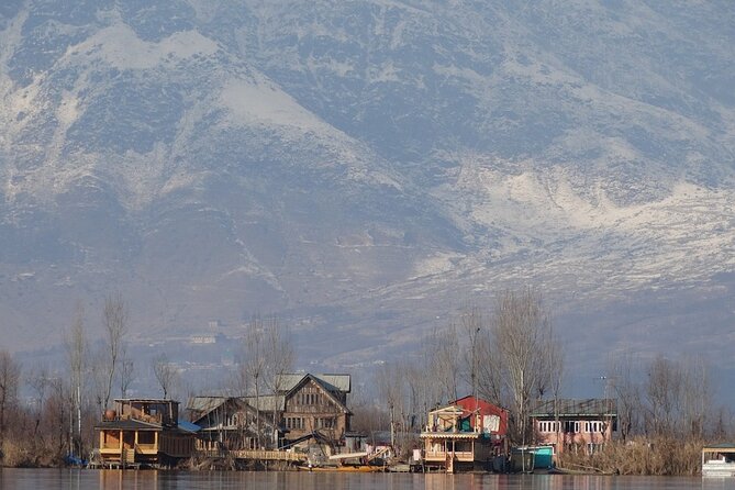 A Private Guided Walking Tour Of Old Srinagar With Lunch - Who Should Consider This Tour?