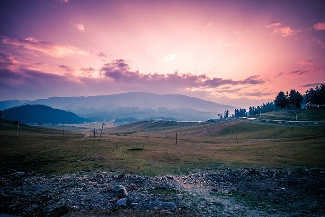 Day Excursion To Gulmarg From Srinagar With Lunch - The Scenic Journey Begins: Srinagar to Gulmarg