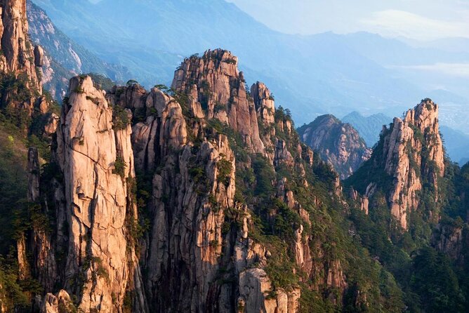 Private Huangshan 4-Day Tour to Visit Yellow Mountain and Hongcun Village - A Closer Look at the 4-Day Huangshan Experience
